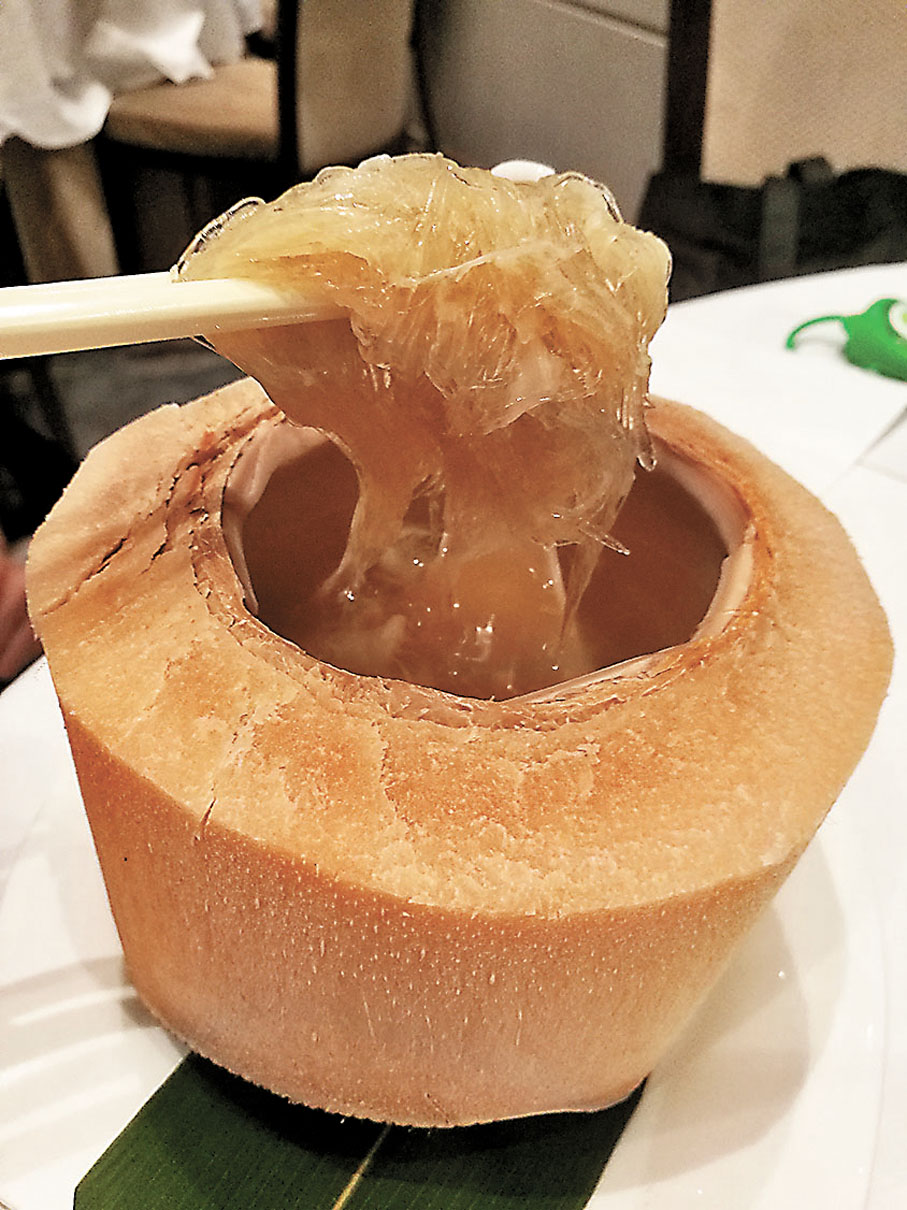 ◆海南椰青燉翅