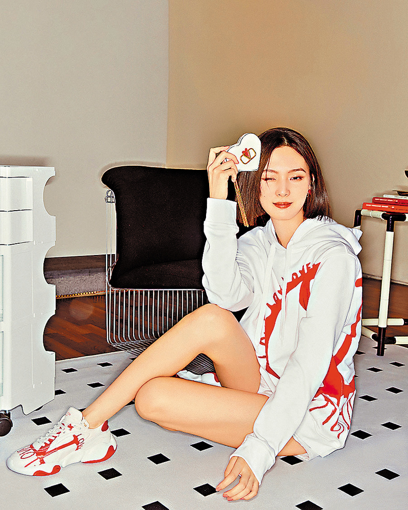 ◆七夕限定系列包括服裝、手袋及鞋履。