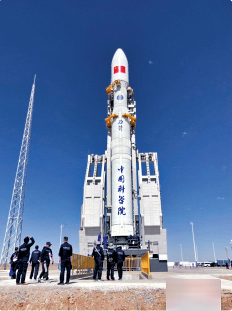 ◆北京時間2022年7月27日12時12分,力箭一號運載火箭在中國酒泉衛星發射中心成功首飛。圖為發射前現場。 中新社