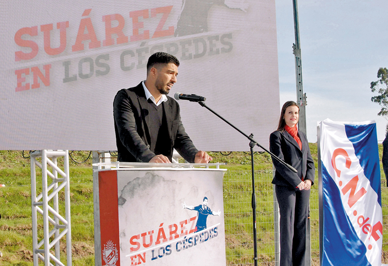 ◆ 情繫母會的蘇神2017年曾回到國民隊，為以他命名的體育中心主禮揭幕。  法新社