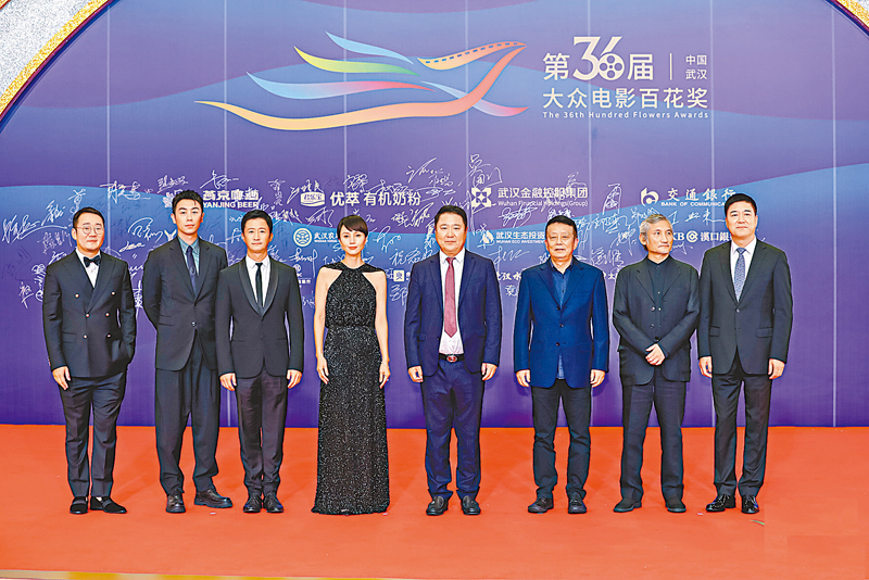 ◆ 《長津湖》和《中國醫生》劇組代表亮相。 主辦方供圖