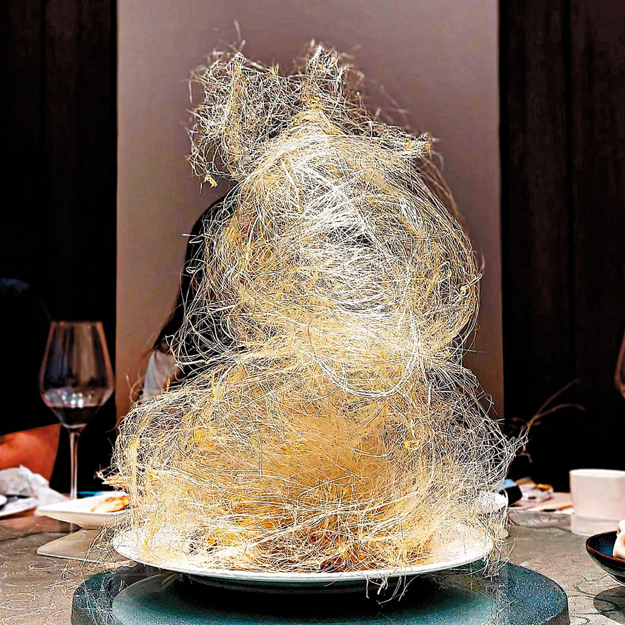 ◆備受歡迎的拔絲紅薯也是源自山東菜。