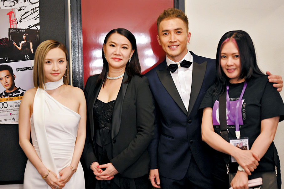 ◆李麗珍（右）專誠前來捧場。