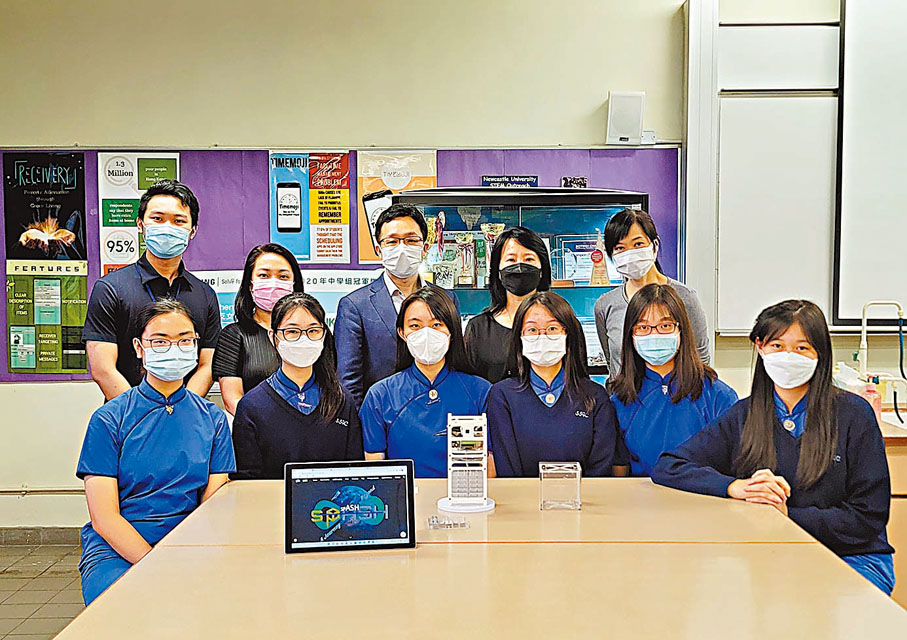 ◆ 前排左起：劉澧澄、蔡爾程、馮洛晴、邱朗晴、溫子瑩、胡柏淳。香港文匯報記者  攝