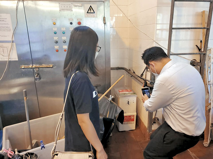 ◆ 楊永杰表示，新型捕鼠器已略見成效。