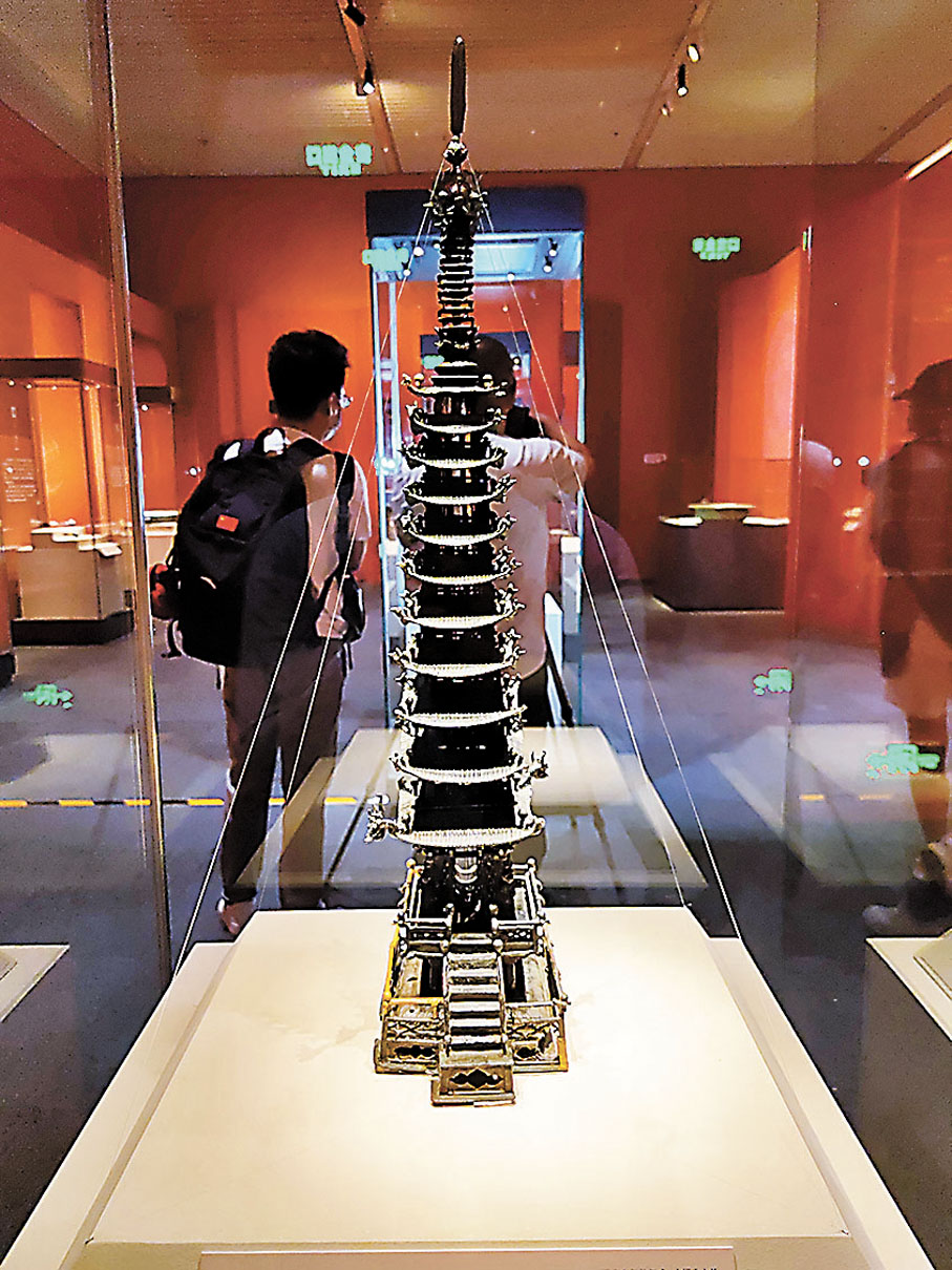 ◆青銅多層小塔。韓國 高麗時代（公元918-1392年）