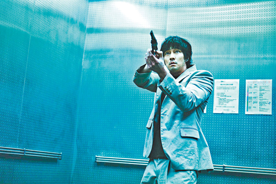 ◆蘇志燮飾演地球刑警。