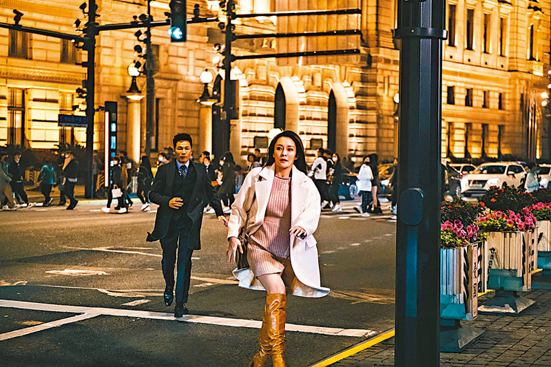 ◆ 劇組在上海外灘取景。