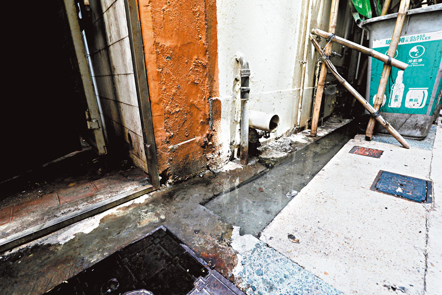 元州街塞渠　香港文匯報記者 攝