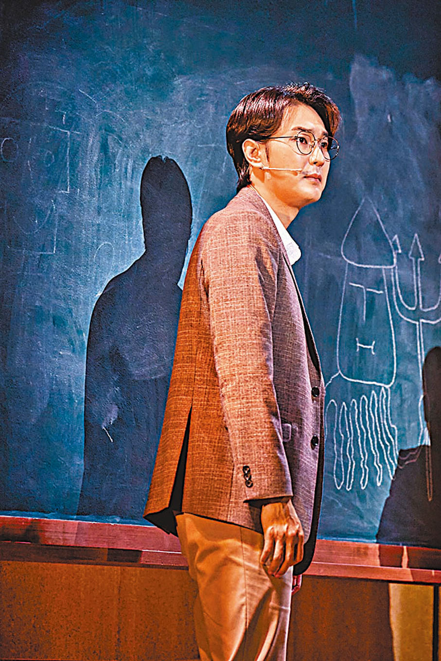 ◆曹成允有份參與演出，飾演徐仁宇一角。