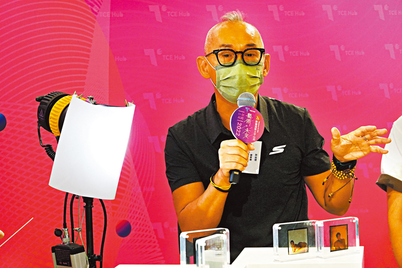 ◆攝影家黃偉國（Can Wong）分享他為香港巨星拍攝的難忘點滴。