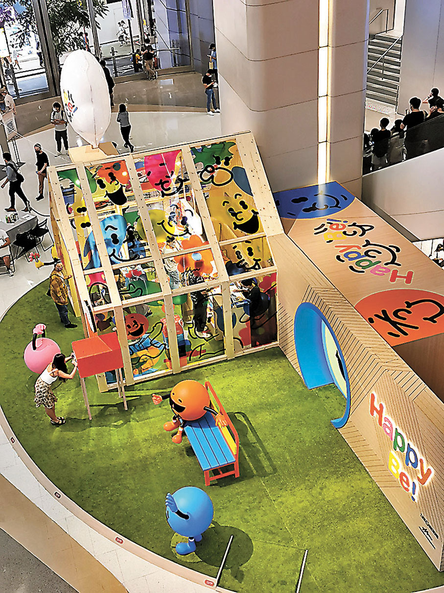 ◆從商場二樓欣賞裝置