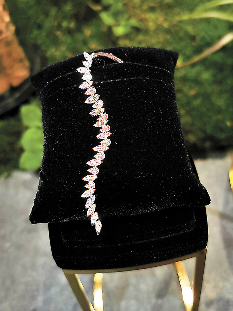 ◆Twisted Dewdrop美鑽耳環