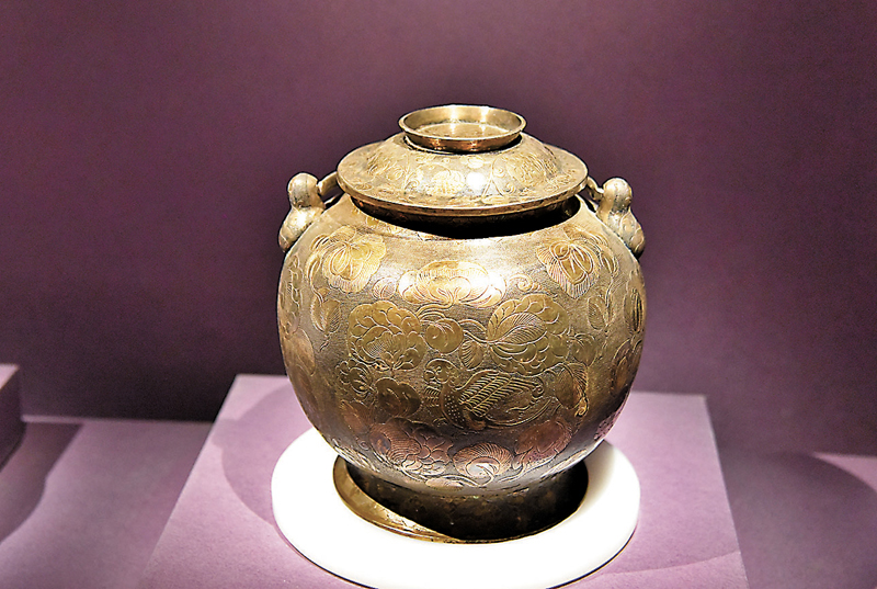 ◆鎏金鸚鵡紋提樑銀罐