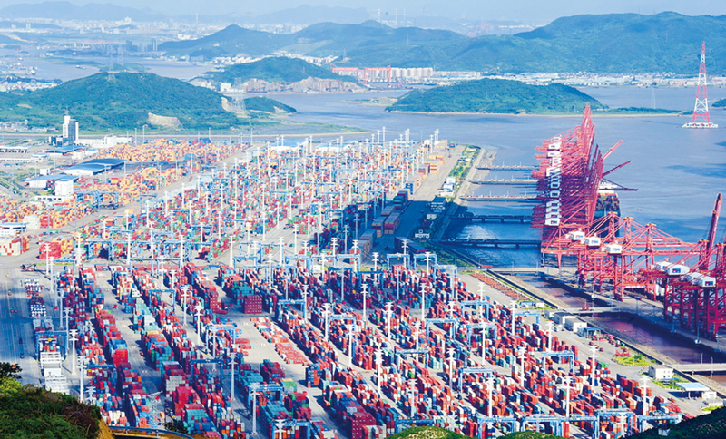 ◆ 寧波舟山港集裝箱碼頭。