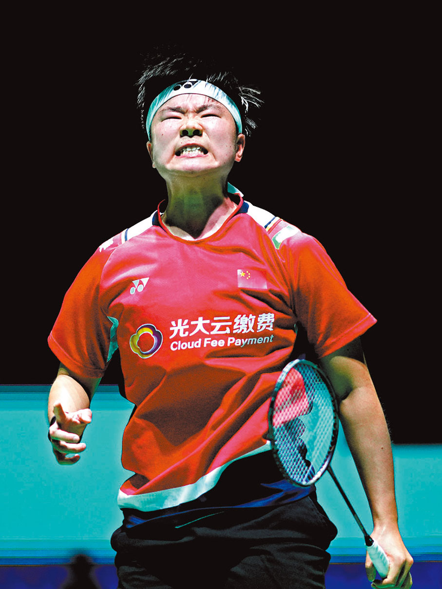 ◆何冰嬌連失4個賽點遺憾出局。 新華社