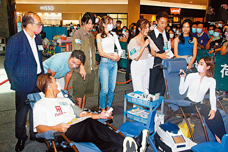 ◆ 馬國明和胡定欣異口同聲稱不怕抽血。