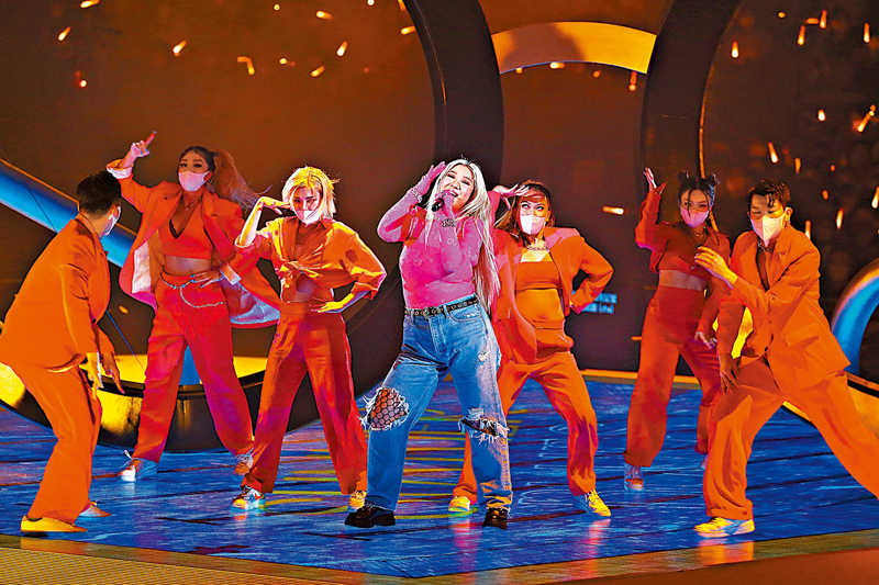 ◆鄭欣宜做第五場表演嘉賓，演出落力。