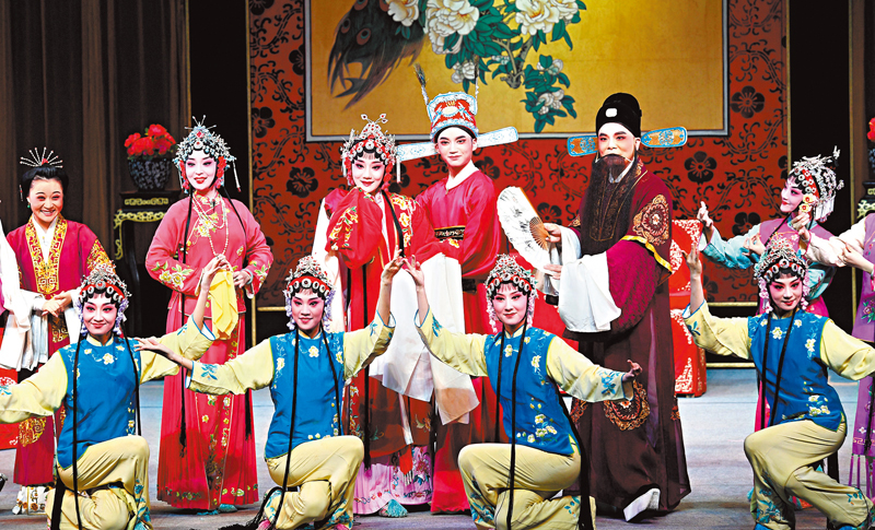 ◆15名閩劇優秀演員新苗登台獻演，受到觀眾們的青睞。