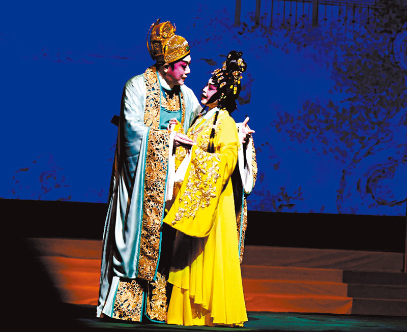 ◆陳培甡和鄧有銀合演《李後主》之《私會》。