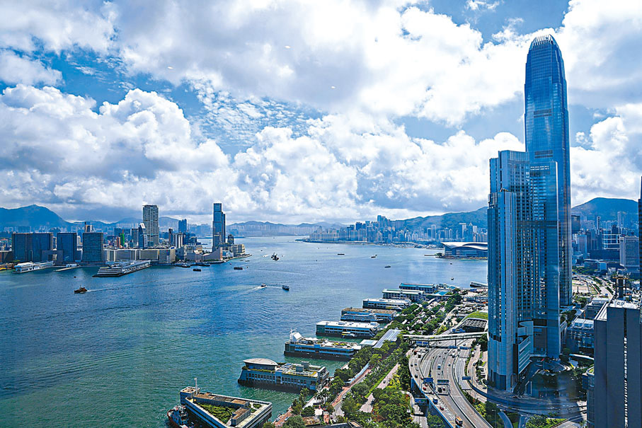 ◆ 在疫情下，透過多邊合作振興經濟成為全球焦點。財經專家認為未來香港可繼續發揮好「超級聯繫人」的角色作用。 資料圖片