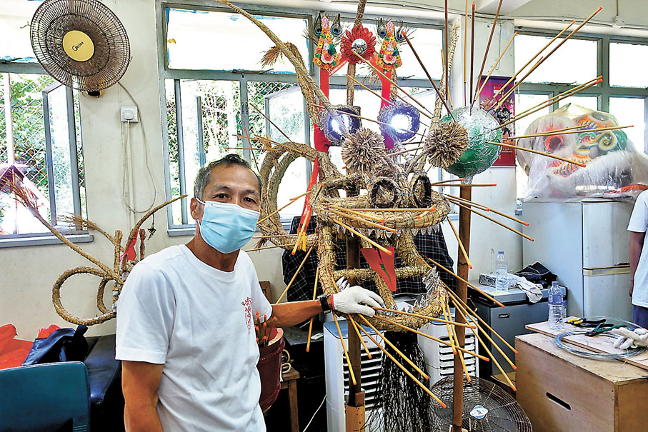 ◆薄扶林村火龍會總監蕭昆崙