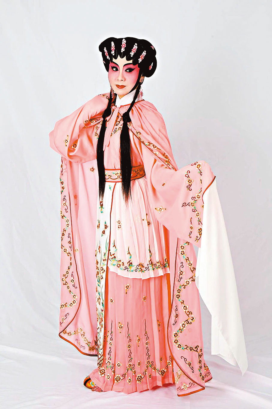 ◆林子青演小家碧玉，如春草、林黛玉都很入型入格。