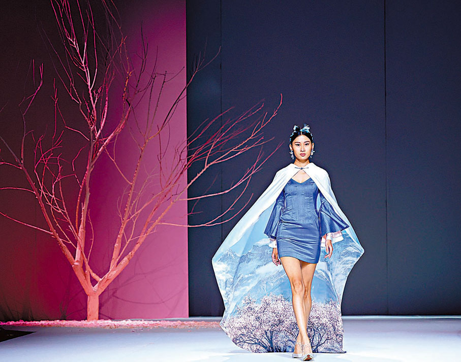 ◆鄧兆萍設計的時裝。