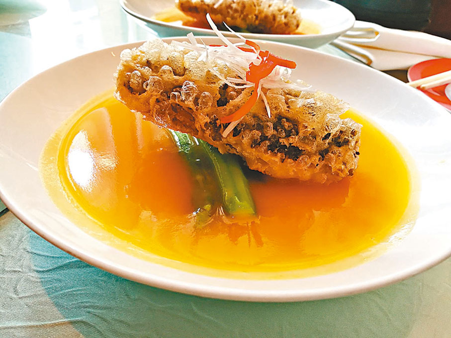 ◆黃湯蝦籽扎蹄釀關東遼參