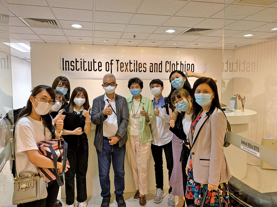 6月15日，會長朱立夫及副監事長宋敏之帶領本會開始新項目「纺織時尚製衣行業與學生連接」，與18位理大時裝及紡織學院準畢業生會面，他們分別來自設計、內衣、 針織、運動服、技術、 零售、營銷等科目。朱會長分享在行業五十年的經驗，讓學生更明白行業的多元化和發展機會。本會已發出這18位準畢業生的資料，對學生有興趣的會員可直接或經商會與他們連接。