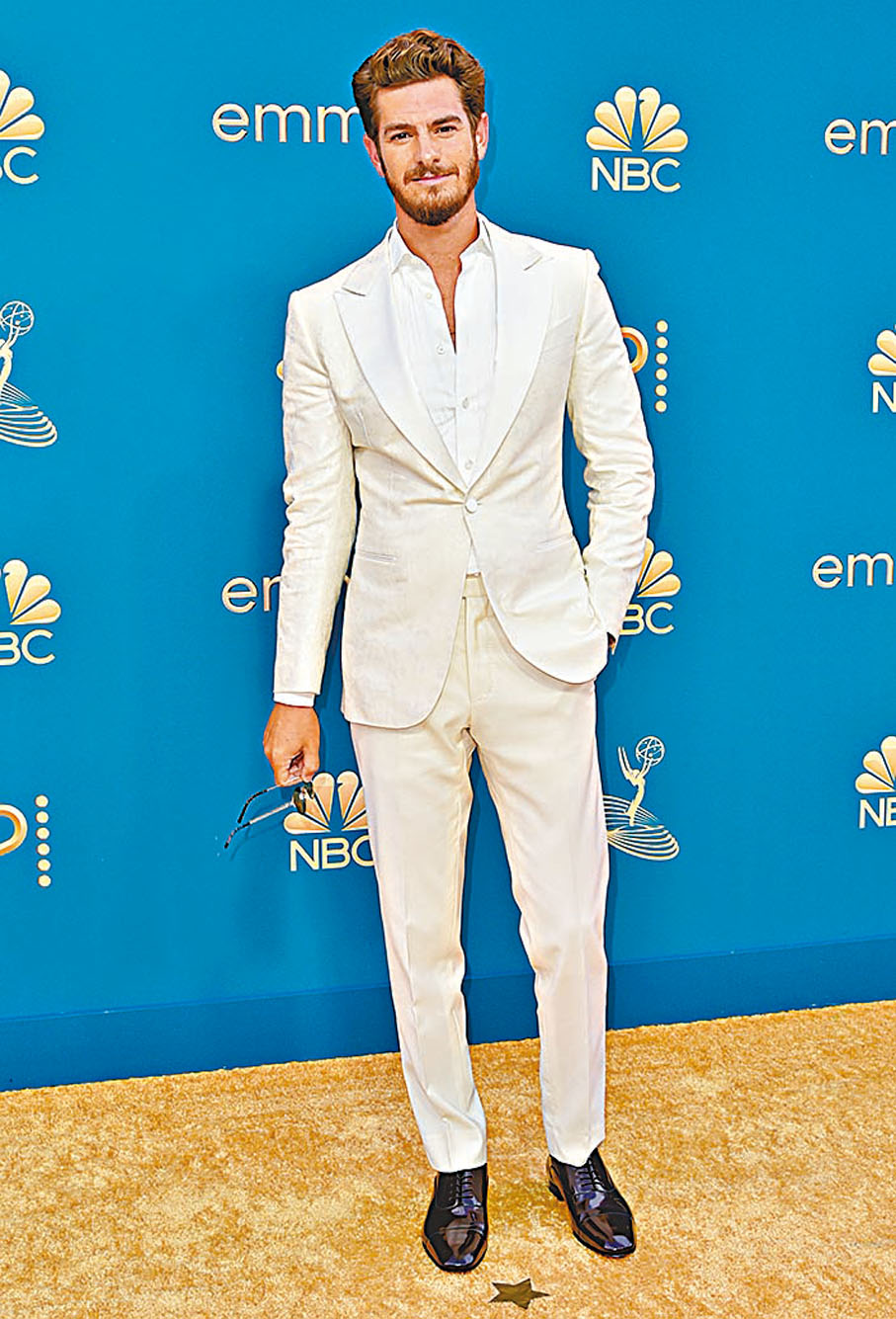 ◆ 安德魯加菲化身「白馬王子」。