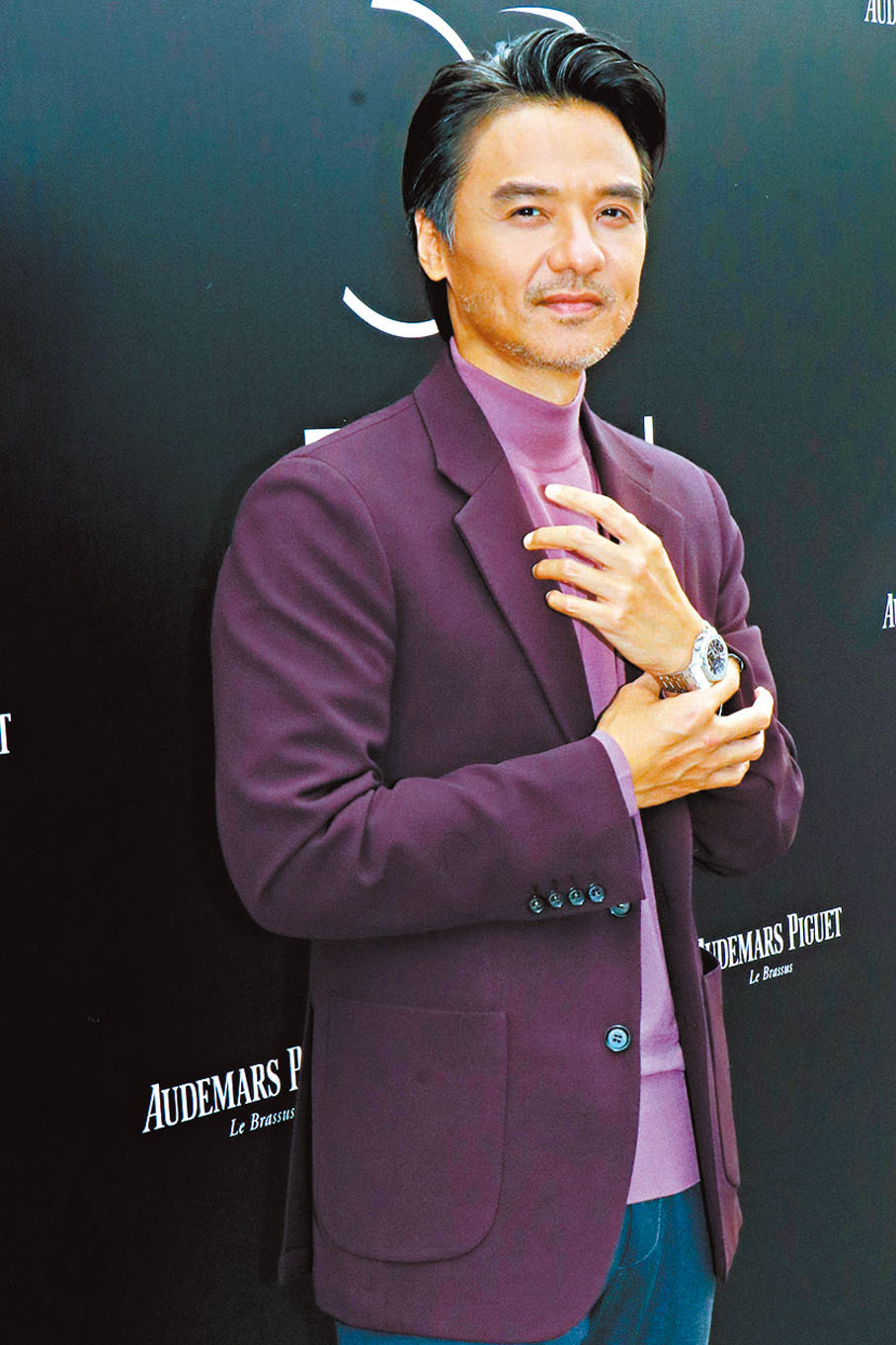 ◆馮德倫近日留港工作。