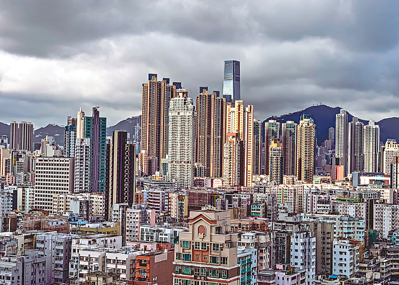 ◆金管局放寬物業按揭貸款利率壓力測試要求，地產界人士相信金管局已平衡銀行及買家的風險。 中通社