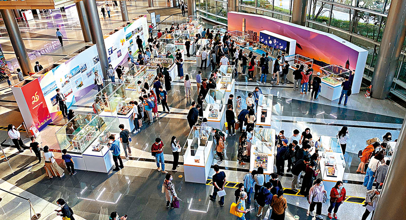 ◆ 「細看香港」微型藝術展昨日起在首爾舉行。