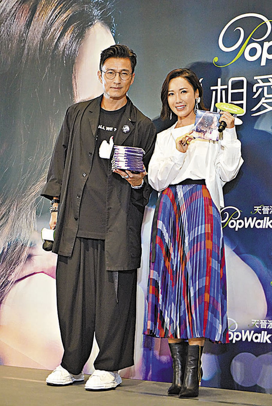 ◆ 陳山聰以神秘嘉賓身份出席李施嬅簽名會。