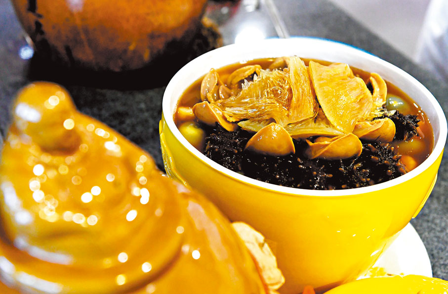 ◆「佛跳牆」仍享有「中華第一湯」、「閩菜之王」的美譽。