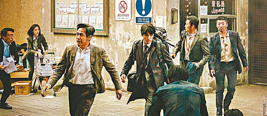 ◆《萬里歸途》主題曲《歸途有風》由王菲獻唱。