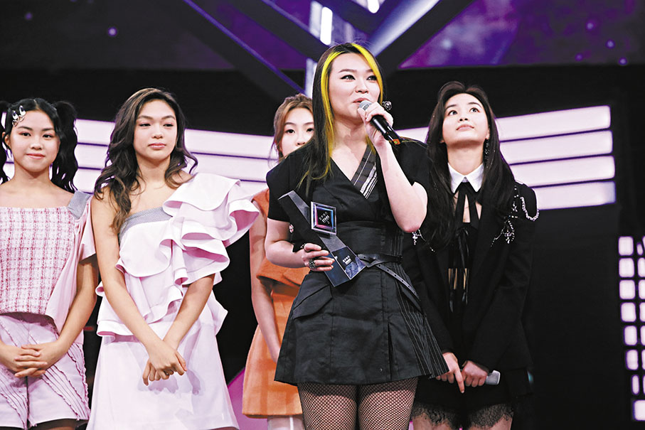 ◆ 亞軍黃洛妍直認最後演繹歌曲時失準。