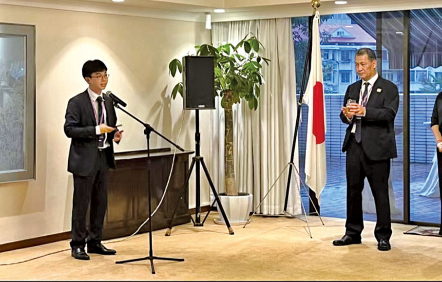 ◆ 大灣區企業家聯盟副主席蔡展思（左）與日本駐穗總領事商討合作。