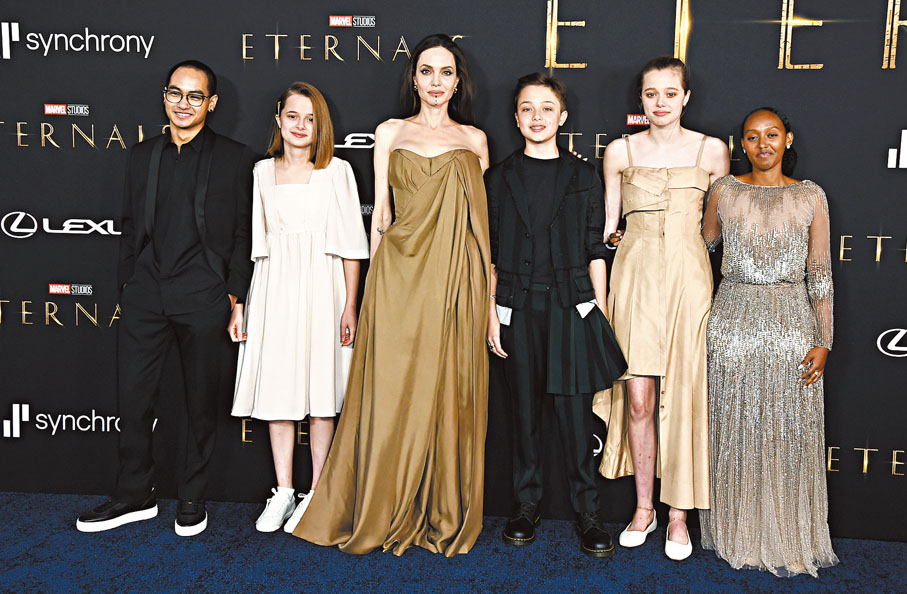 ◆祖莉有多名子女，有3名來自領養。