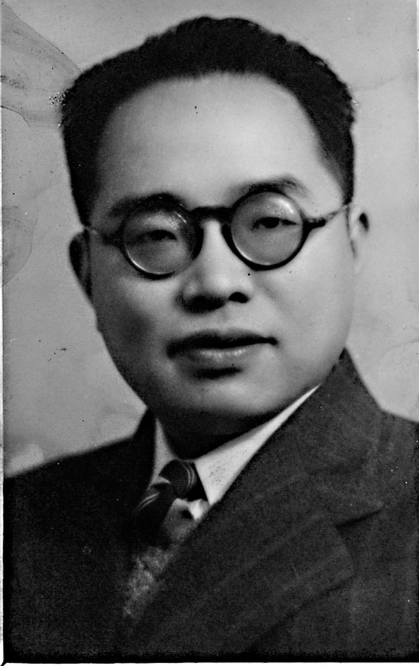 ◆1948年，徐鑄成在香港《文匯報》時期。