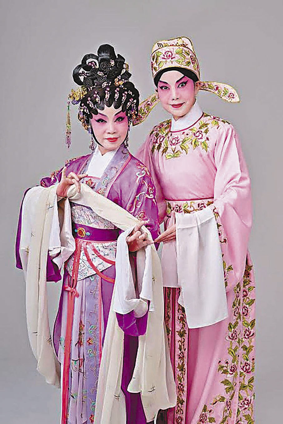 ◆司徒翠英和尹飛燕在《紫釵記》中的造型。