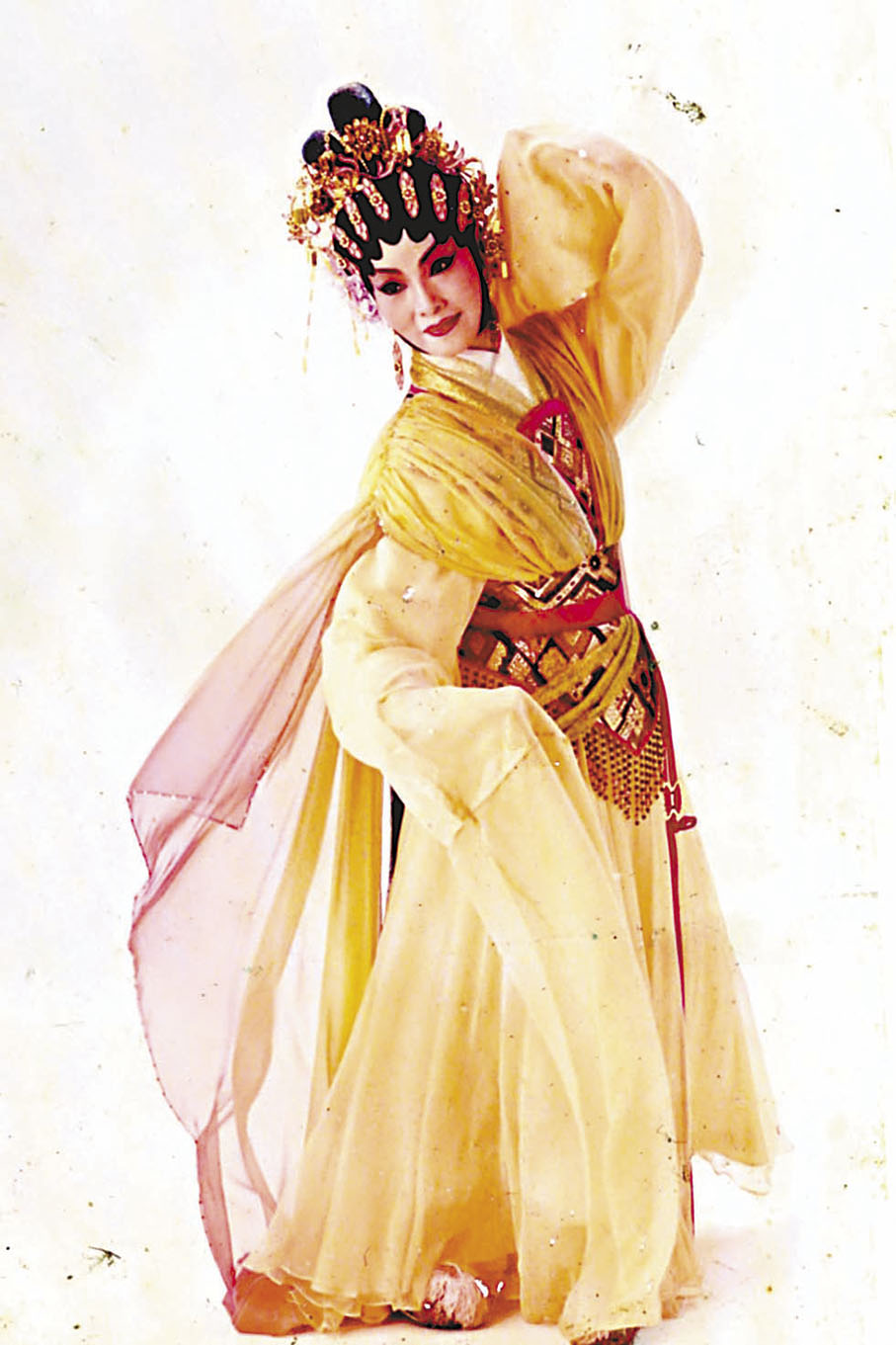 ◆演藝精彩的尹飛燕演霍小玉。