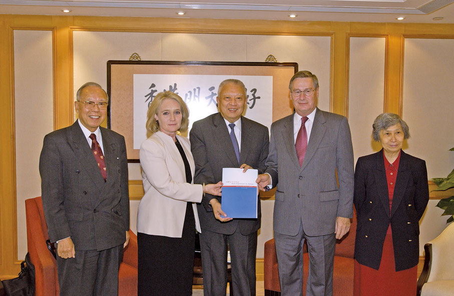 ■2003年楊紫芝教授擔任SARS專家委員會成員。