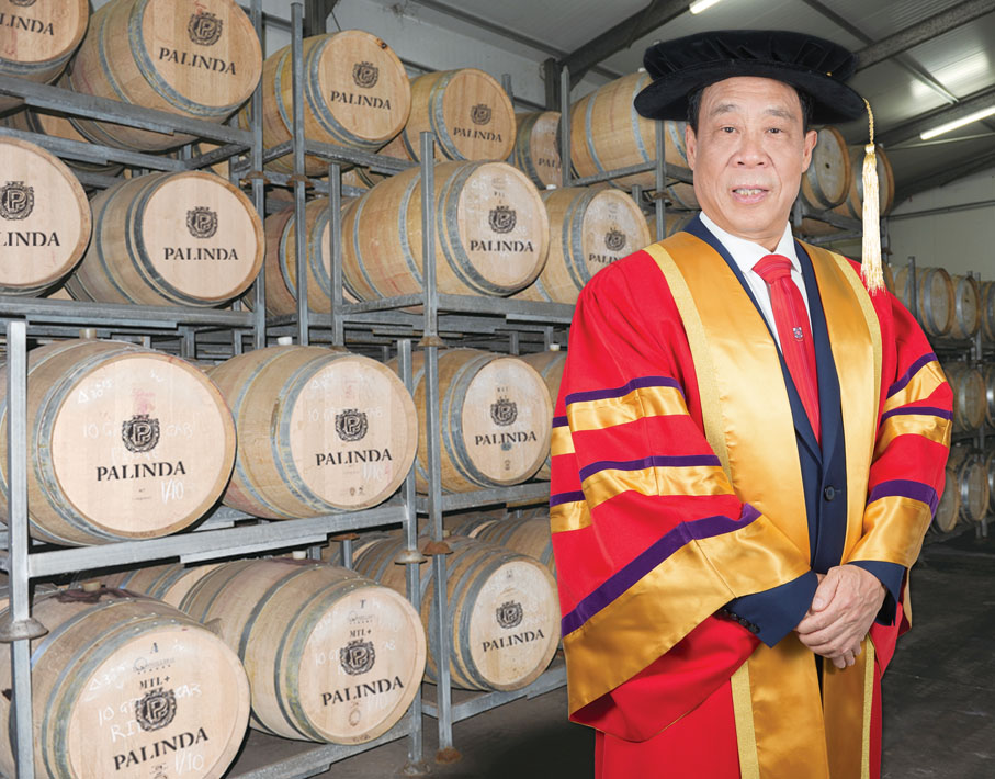 ■澳洲百利達酒莊董事長黃特平博士旗下持有五個酒莊，百利達酒是中國2009年全球CEO大會唯一指定貴賓紅酒。