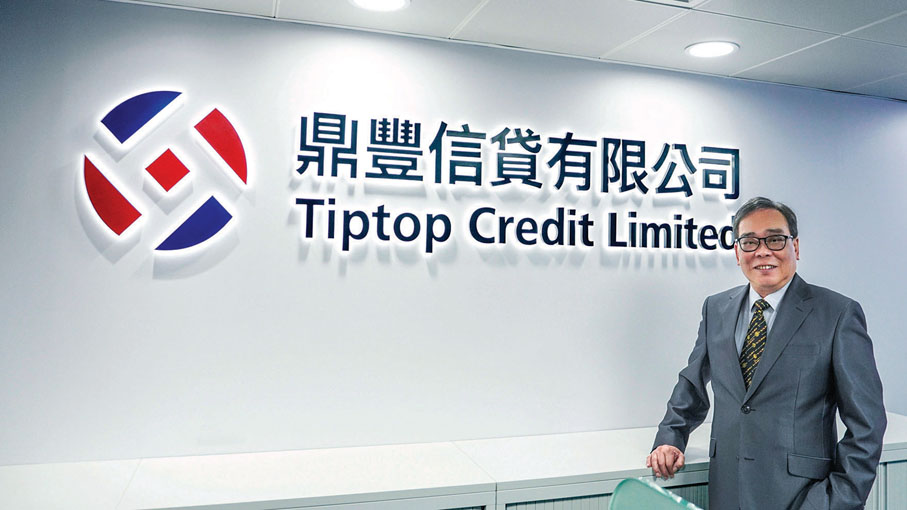 ■黃漢強博士於公司留影。