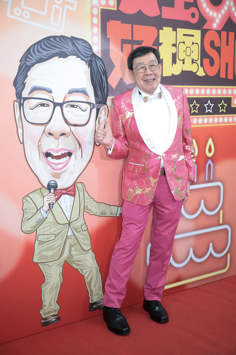 ■今年七月,香港資深藝人胡楓出席無線電視舉行的《人生90好楓Show》節目錄影。