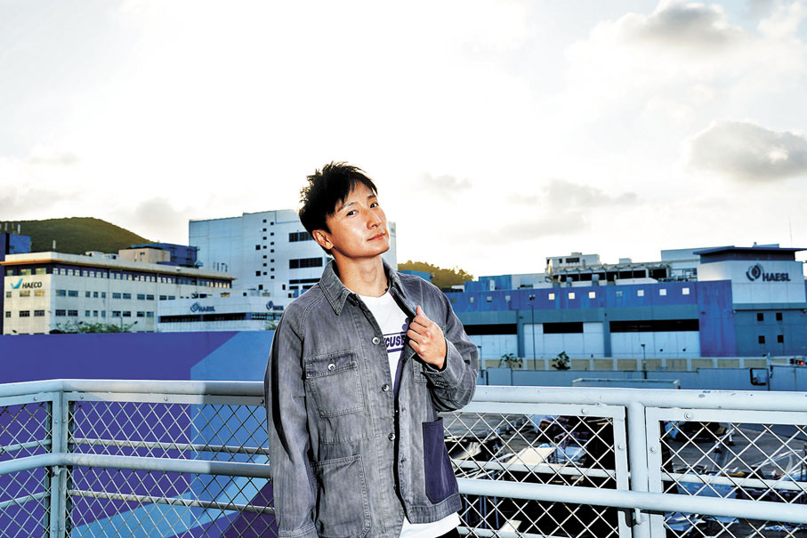 ◆今次小方有別過往的角色框框，所演的富二代角色性格是外表自信內裏自卑。