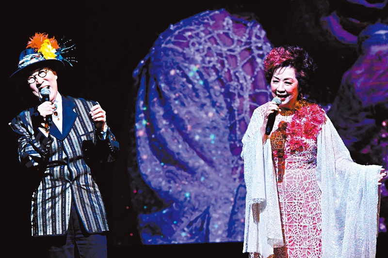◆南紅現在仍對唱歌表演有濃厚興趣。 資料圖片