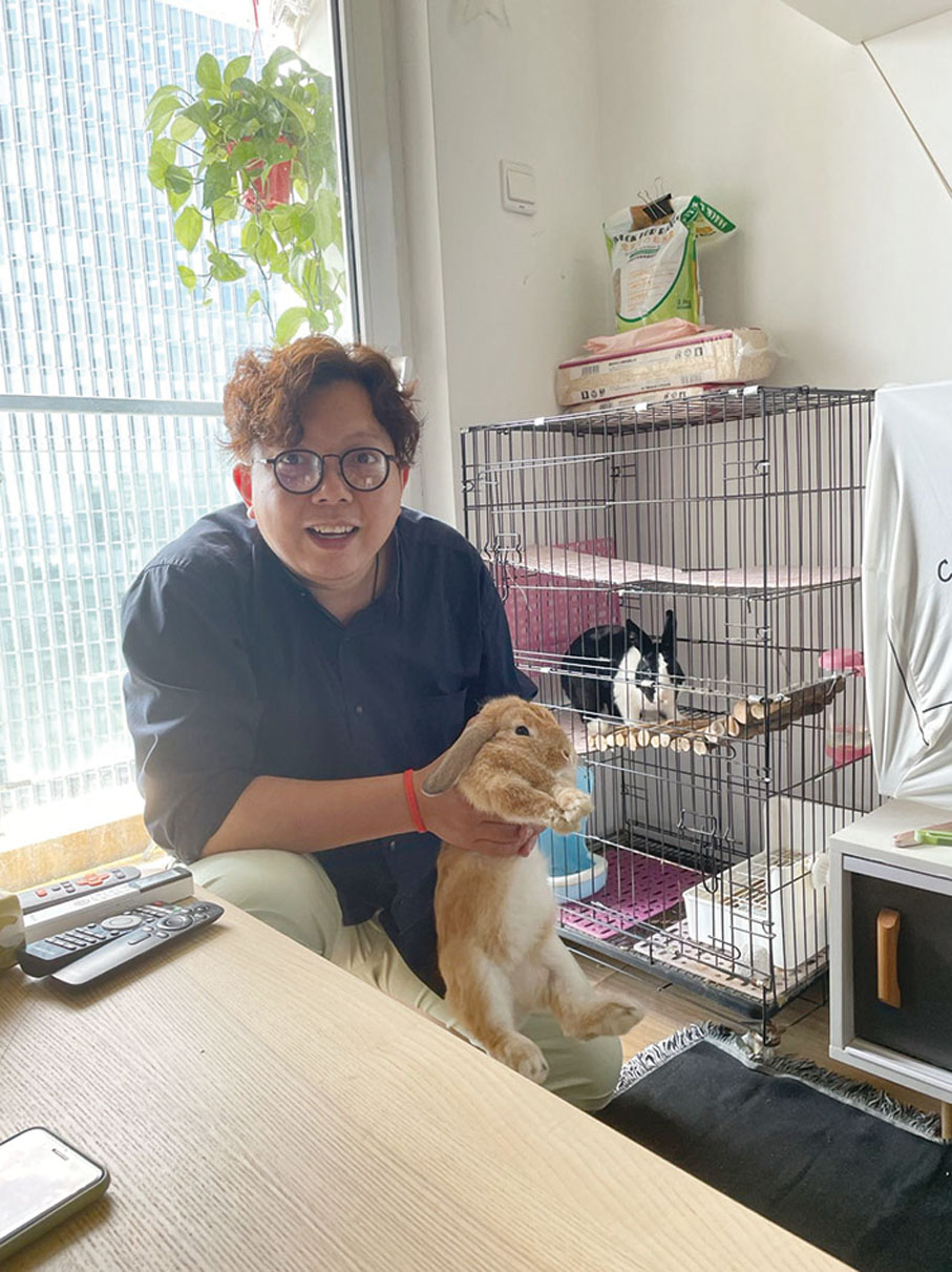 ◆ 香港設計師楊炘傑酷愛人間煙火味,來深至今一直選擇住在城中村附近。